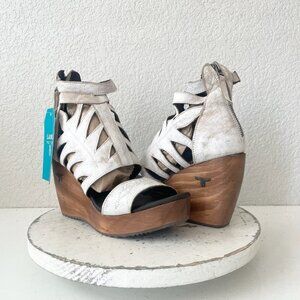 Lane Boots BECCA Wedges Womens 8 Western Cowgirl White Wooden Heeled Sandals
